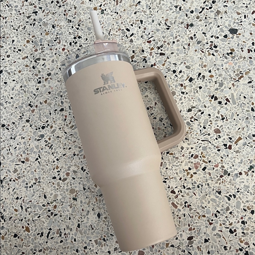 Stanley Quencher H2.0 FlowState Tumbler - Driftwood - 40 oz
